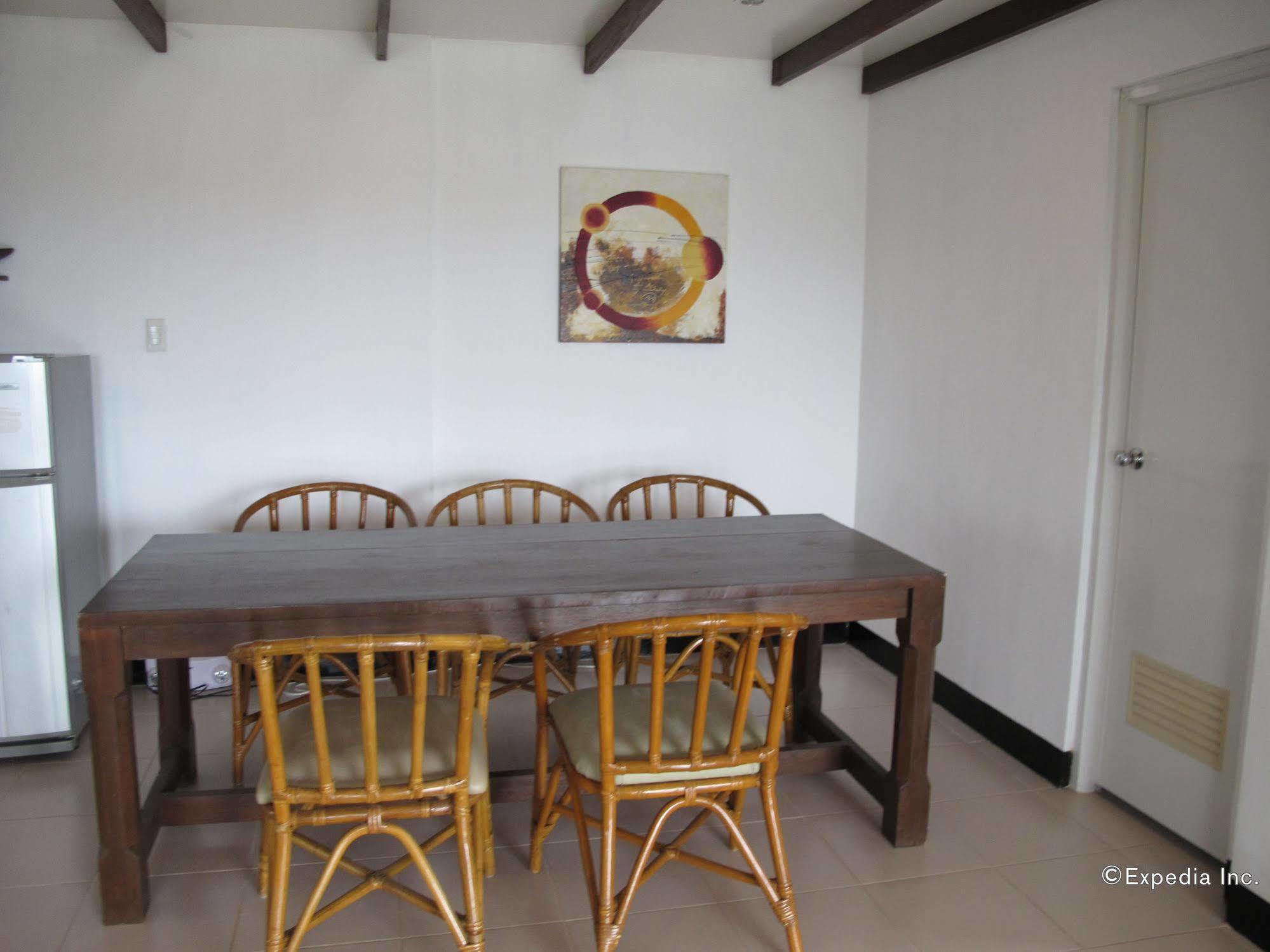Seahorse Villa Puerto Galera Exterior photo