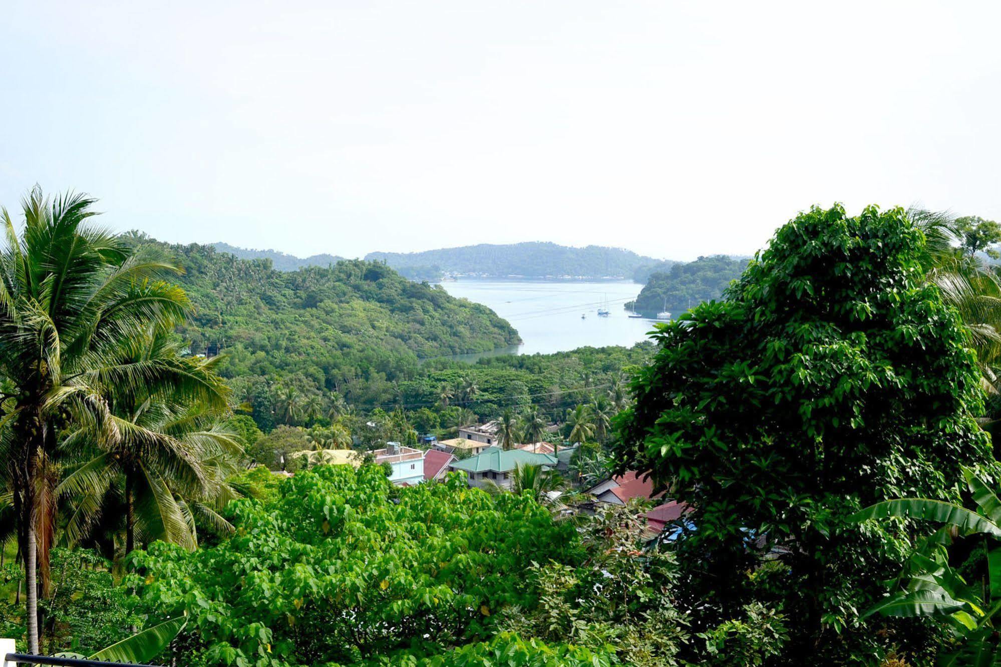 Seahorse Villa Puerto Galera Exterior photo